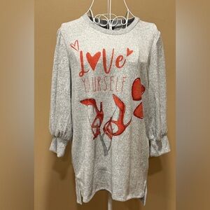 NWT Love & Lace Love Yourself Graphic Tunic Top Medium